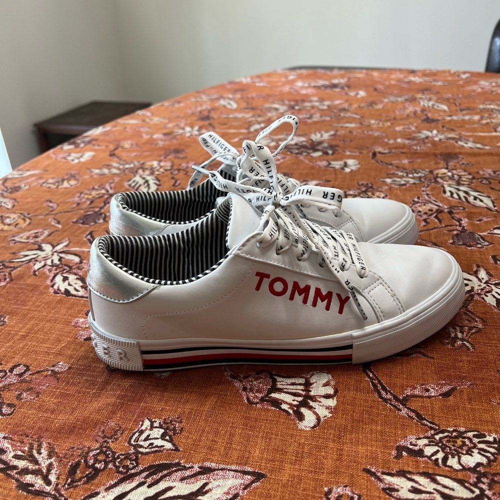 Tommy Hilfiger Womens Sneakers 8